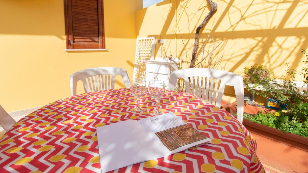 Yellow House-Villetta Con Giardino Oristano Ngoại thất bức ảnh