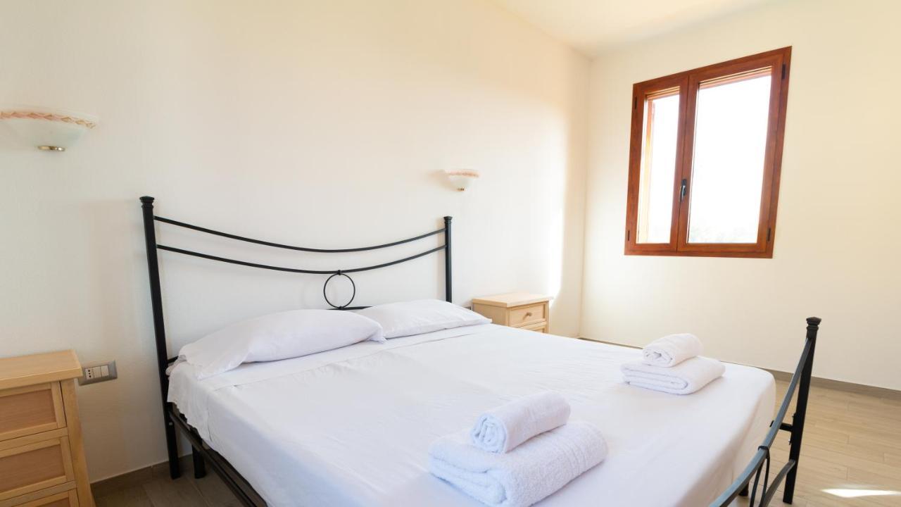 Yellow House-Villetta Con Giardino Oristano Ngoại thất bức ảnh