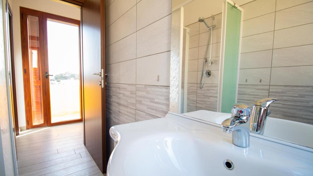 Yellow House-Villetta Con Giardino Oristano Ngoại thất bức ảnh