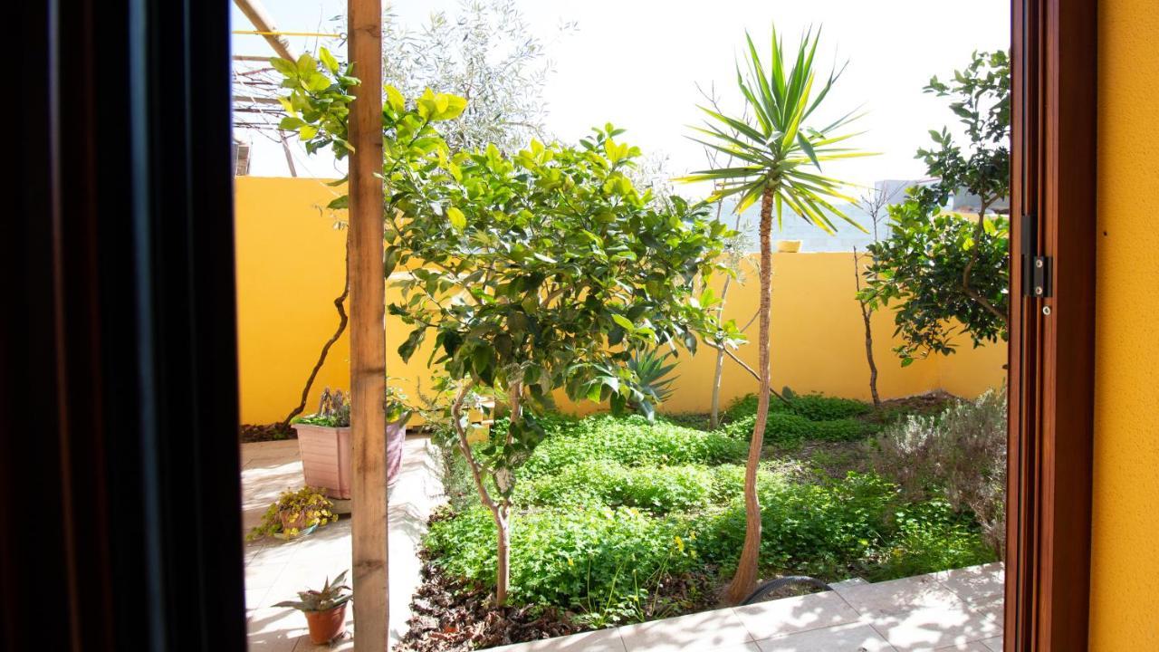 Yellow House-Villetta Con Giardino Oristano Ngoại thất bức ảnh